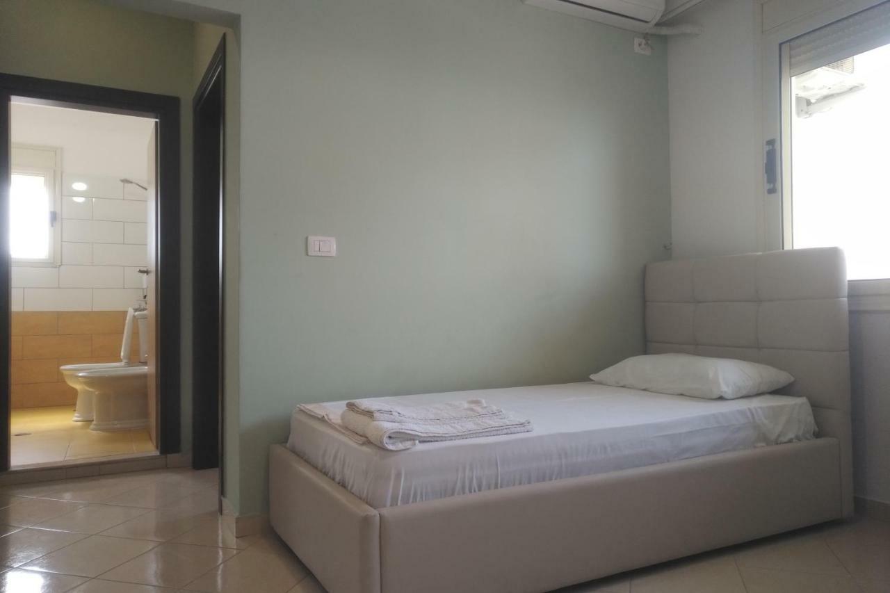 Deluxe Sea Apartment Vlorë Exterior foto
